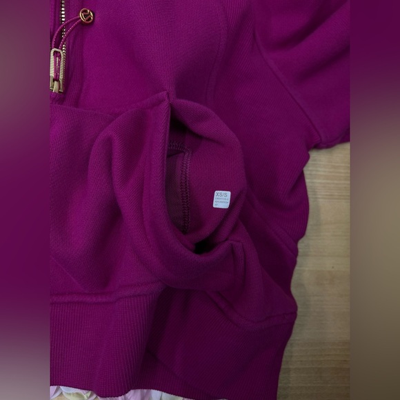 Lululemon Scuba Oversized 1/2 Zip Hoodie
Ripened Raspberry Size XS/Small - Picture 12 of 13
